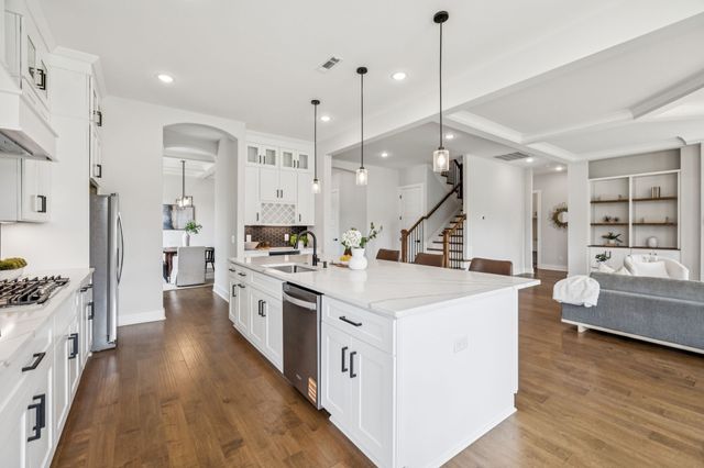 16 Blairmont Ct, Winchester, TN 37398