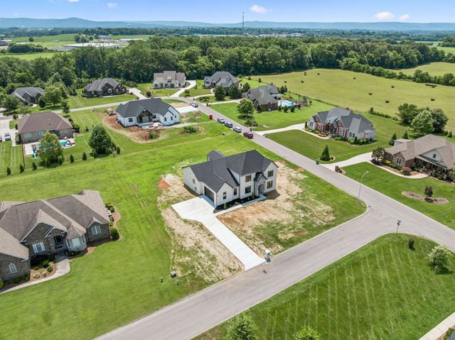 16 Blairmont Ct, Winchester, TN 37398