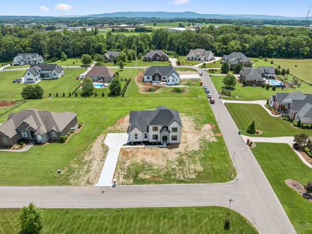 16 Blairmont Ct, Winchester, TN 37398
