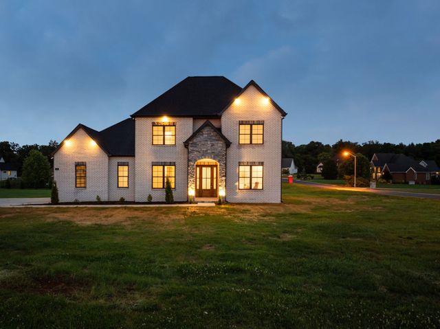 16 Blairmont Ct, Winchester, TN 37398