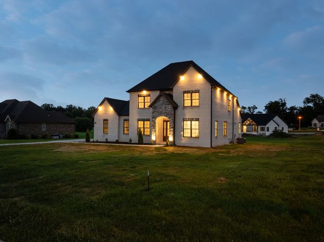 16 Blairmont Ct, Winchester, TN 37398