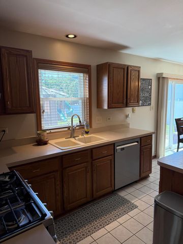 2961 Hillcrest Drive, Dyer, IN 46311