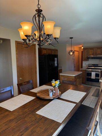 2961 Hillcrest Drive, Dyer, IN 46311