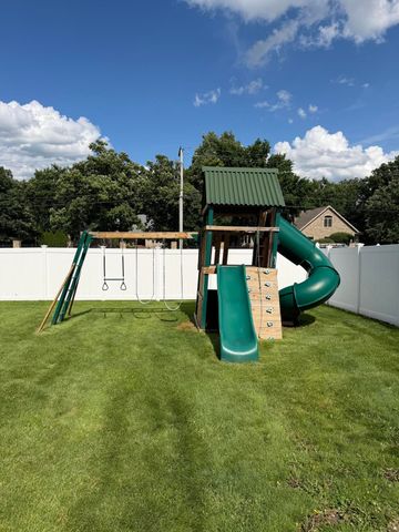 2961 Hillcrest Drive, Dyer, IN 46311