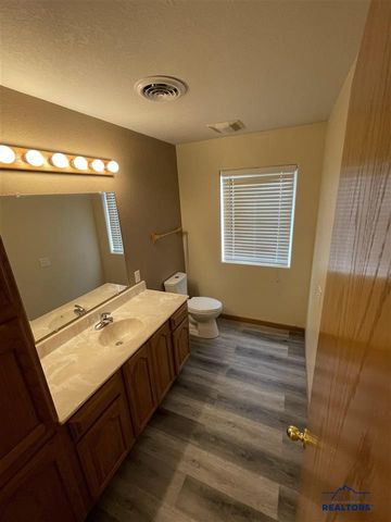 633 Maple Drive, Spearfish, SD 57783