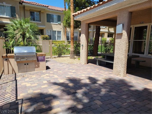251 South Green Valley Parkway 2421, Henderson, NV 89012