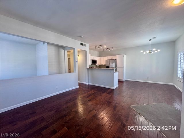 251 South Green Valley Parkway 2421, Henderson, NV 89012