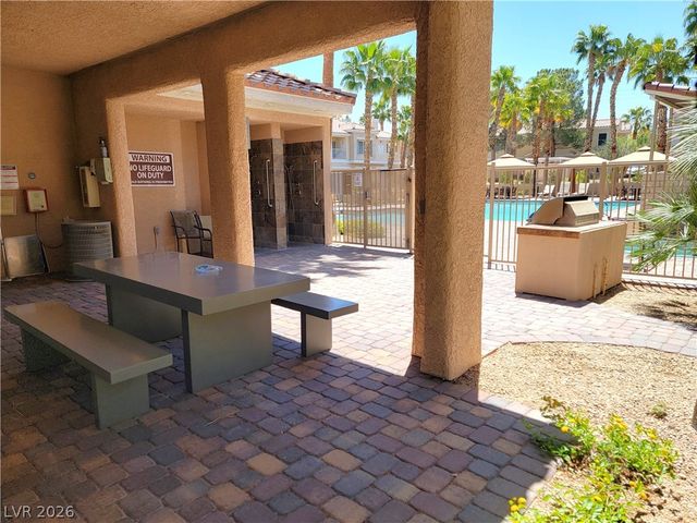 251 South Green Valley Parkway 2421, Henderson, NV 89012