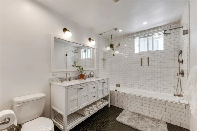 14238 Dickens Street 3, Sherman Oaks, CA 91423