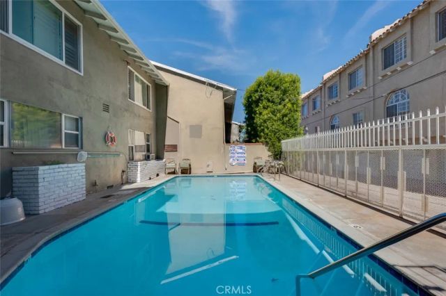 14238 Dickens Street 3, Sherman Oaks, CA 91423