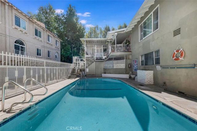 14238 Dickens Street 3, Sherman Oaks, CA 91423