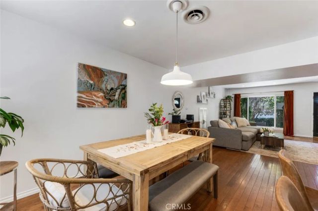 14238 Dickens Street 3, Sherman Oaks, CA 91423