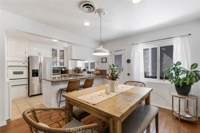 14238 Dickens Street 3, Sherman Oaks, CA 91423