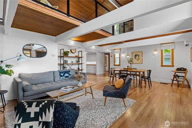 3555 S Holmes View Drive, Langley, WA 98260