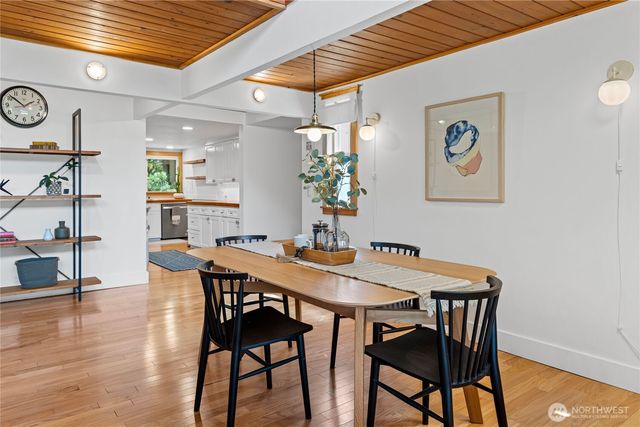 3555 S Holmes View Drive, Langley, WA 98260