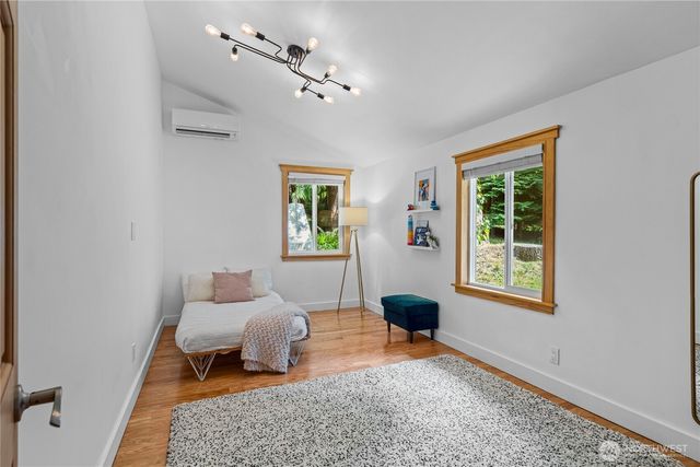 3555 S Holmes View Drive, Langley, WA 98260