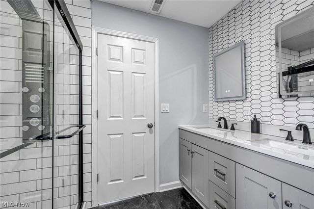 10400 Maryland Street, Aurora, OH 44202