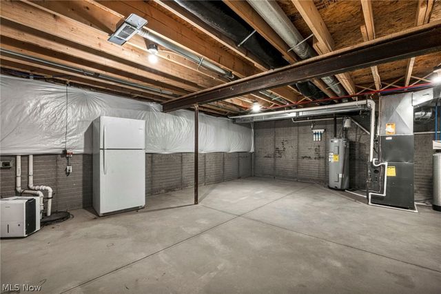 10400 Maryland Street, Aurora, OH 44202