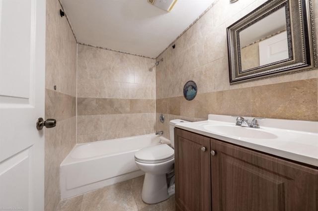 3469 NW 44th Street 101, Oakland Park, FL 33309