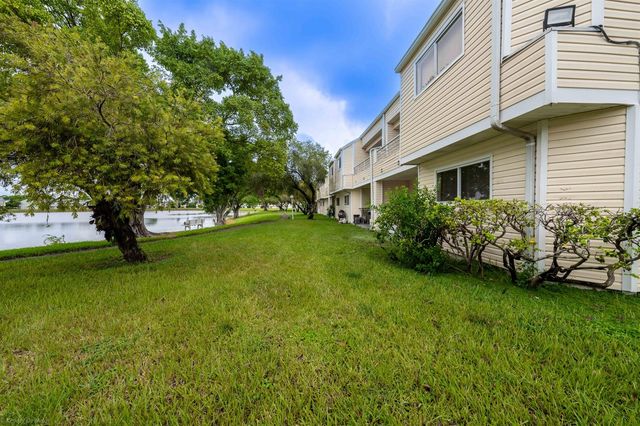 3469 NW 44th Street 101, Oakland Park, FL 33309