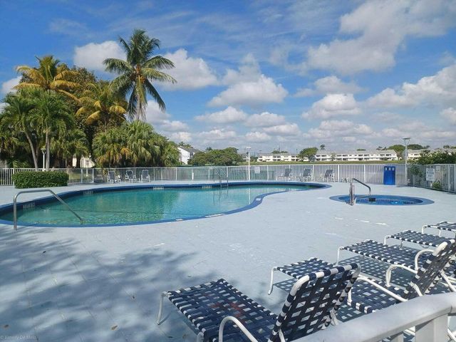 3469 NW 44th Street 101, Oakland Park, FL 33309