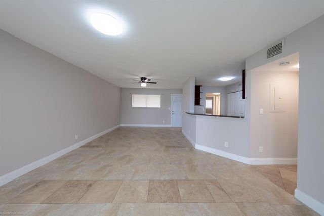 3469 NW 44th Street 101, Oakland Park, FL 33309