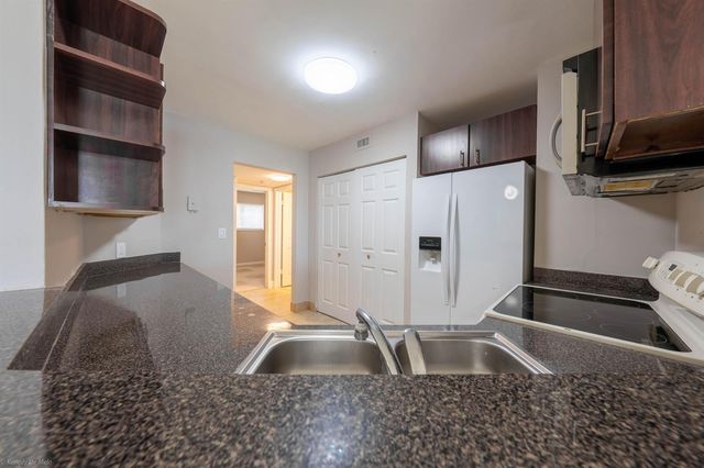 3469 NW 44th Street 101, Oakland Park, FL 33309