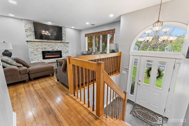 36 Mitchell Avenue, Piscataway, NJ 08854