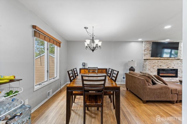 36 Mitchell Avenue, Piscataway, NJ 08854