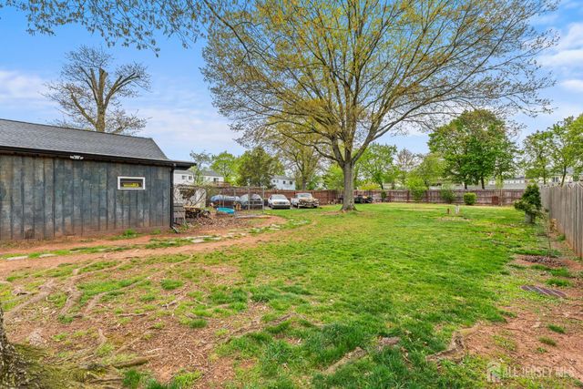 36 Mitchell Avenue, Piscataway, NJ 08854