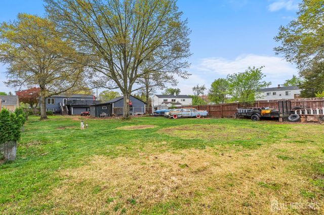 36 Mitchell Avenue, Piscataway, NJ 08854