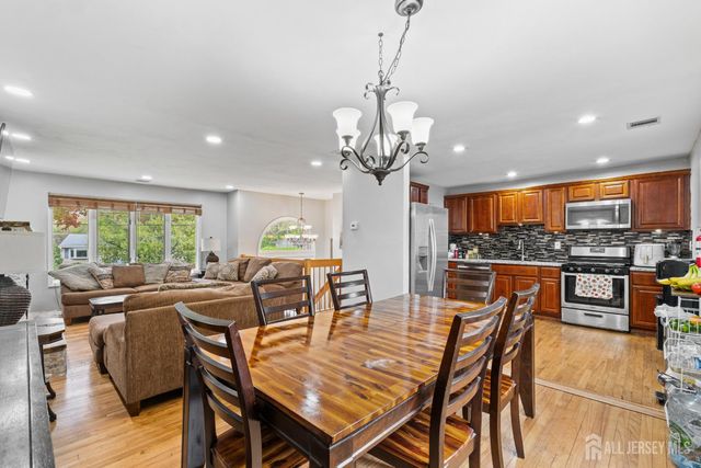 36 Mitchell Avenue, Piscataway, NJ 08854