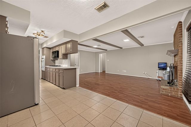 21719 Meadowhill Drive, Spring, TX 77388
