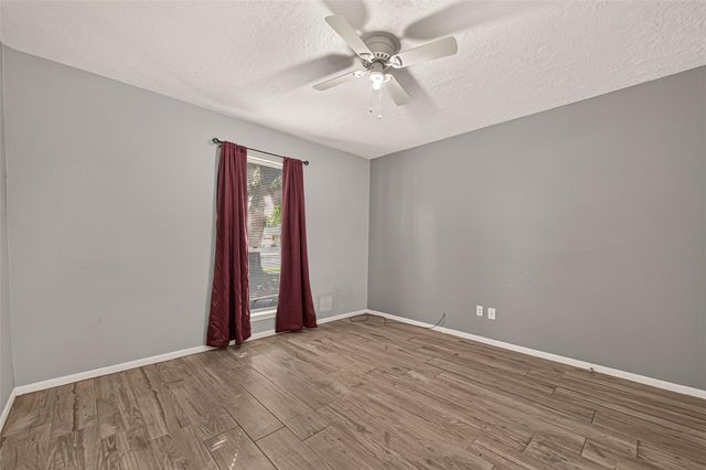 21719 Meadowhill Drive, Spring, TX 77388