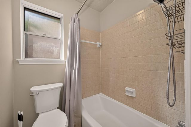 21719 Meadowhill Drive, Spring, TX 77388