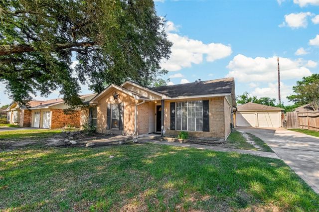 21719 Meadowhill Drive, Spring, TX 77388