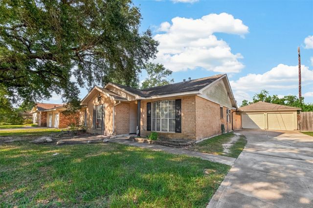 21719 Meadowhill Drive, Spring, TX 77388