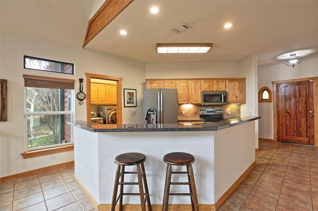 601 Echo DR, Spicewood, TX 78669