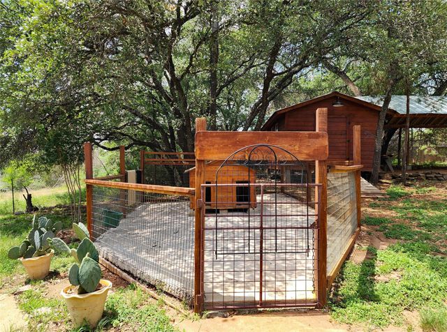 601 Echo DR, Spicewood, TX 78669