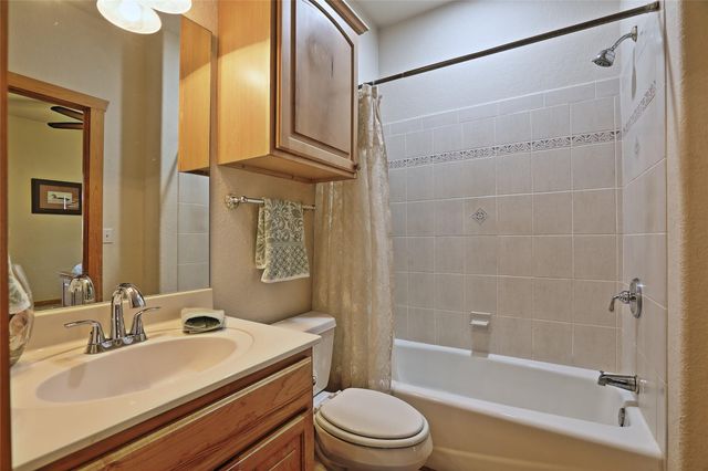 601 Echo DR, Spicewood, TX 78669