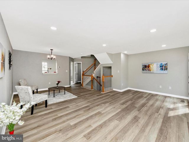 2242 COMMISSARY CIR, Odenton, MD 21113