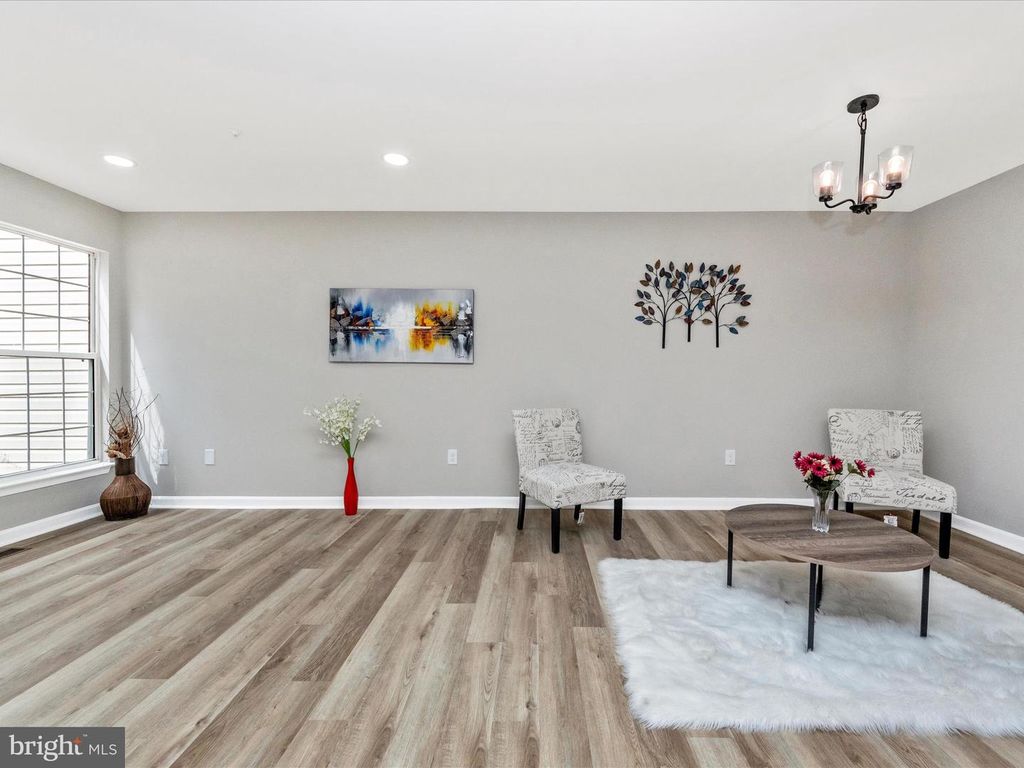 Image 11 of property listing at 2242 COMMISSARY CIR, Odenton, MD 21113
