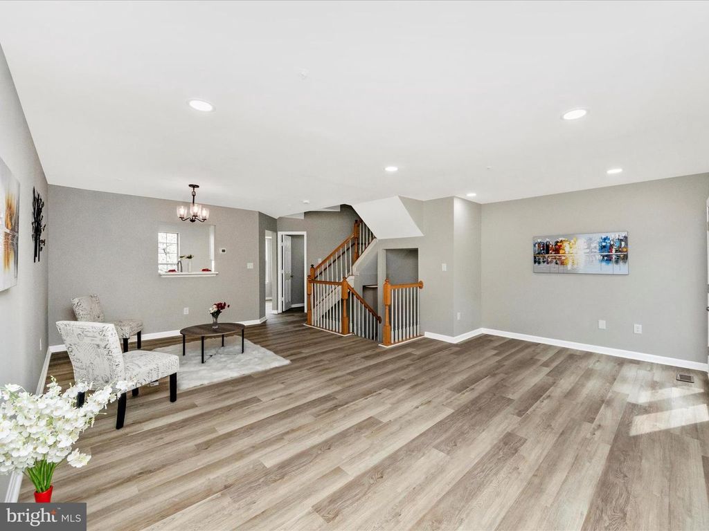 Image 13 of property listing at 2242 COMMISSARY CIR, Odenton, MD 21113