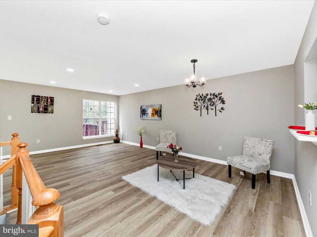 Image 15 of property listing at 2242 COMMISSARY CIR, Odenton, MD 21113