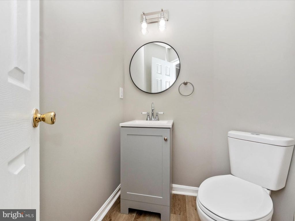 Image 16 of property listing at 2242 COMMISSARY CIR, Odenton, MD 21113