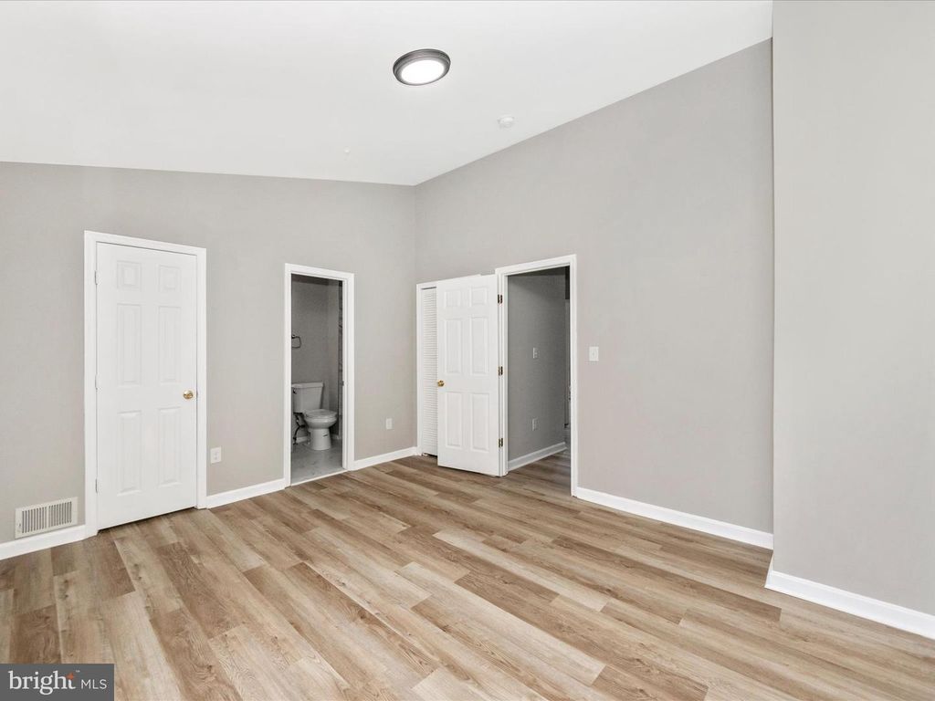 Image 26 of property listing at 2242 COMMISSARY CIR, Odenton, MD 21113