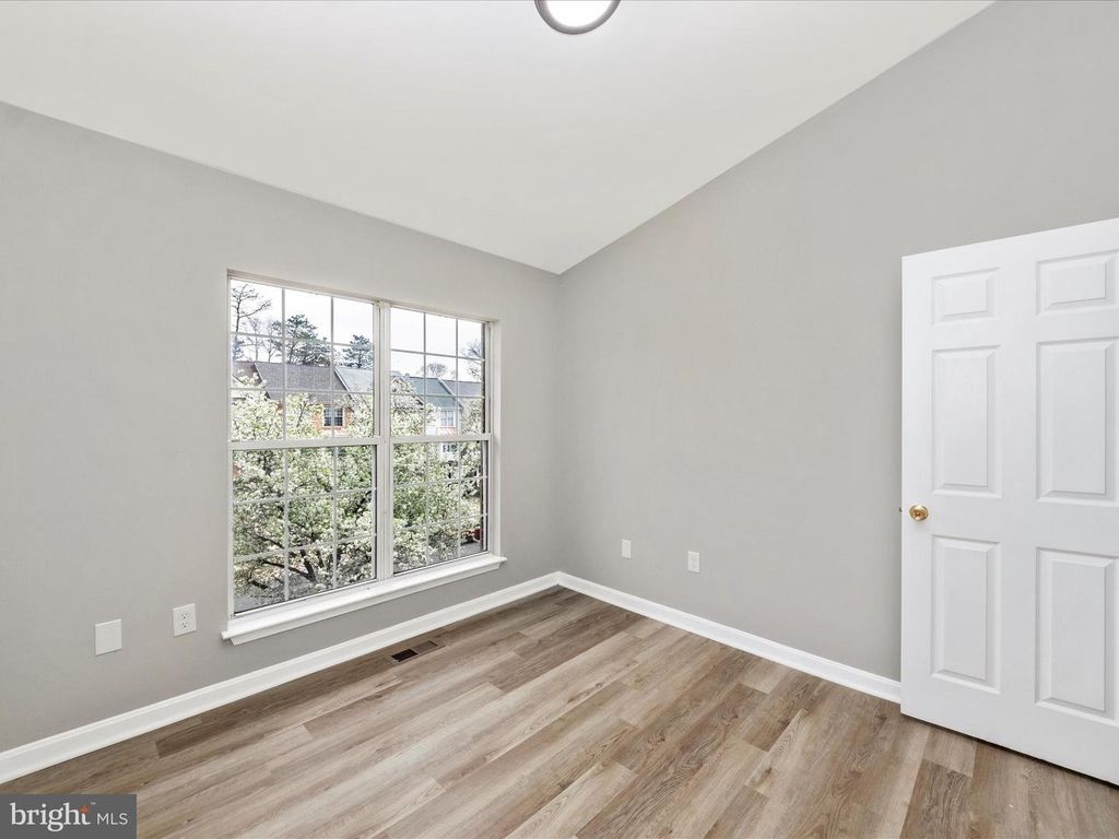 Image 32 of property listing at 2242 COMMISSARY CIR, Odenton, MD 21113