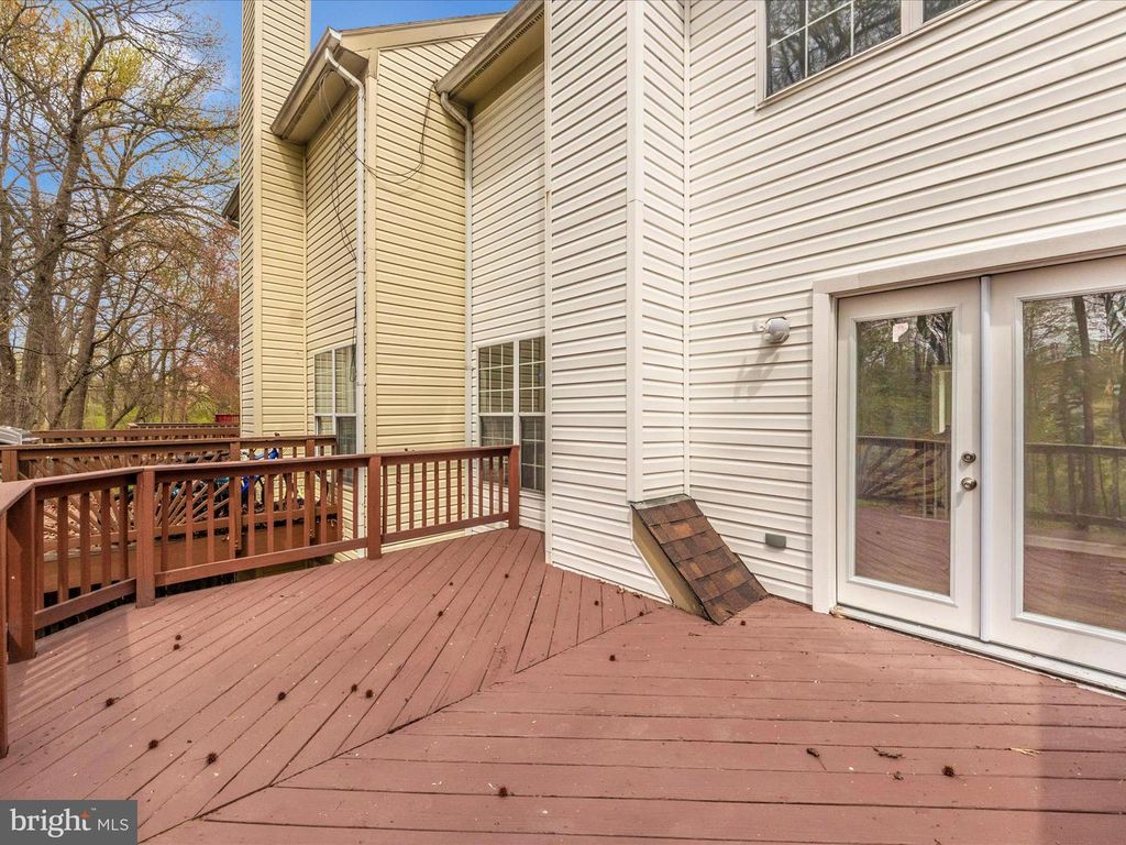 Image 40 of property listing at 2242 COMMISSARY CIR, Odenton, MD 21113