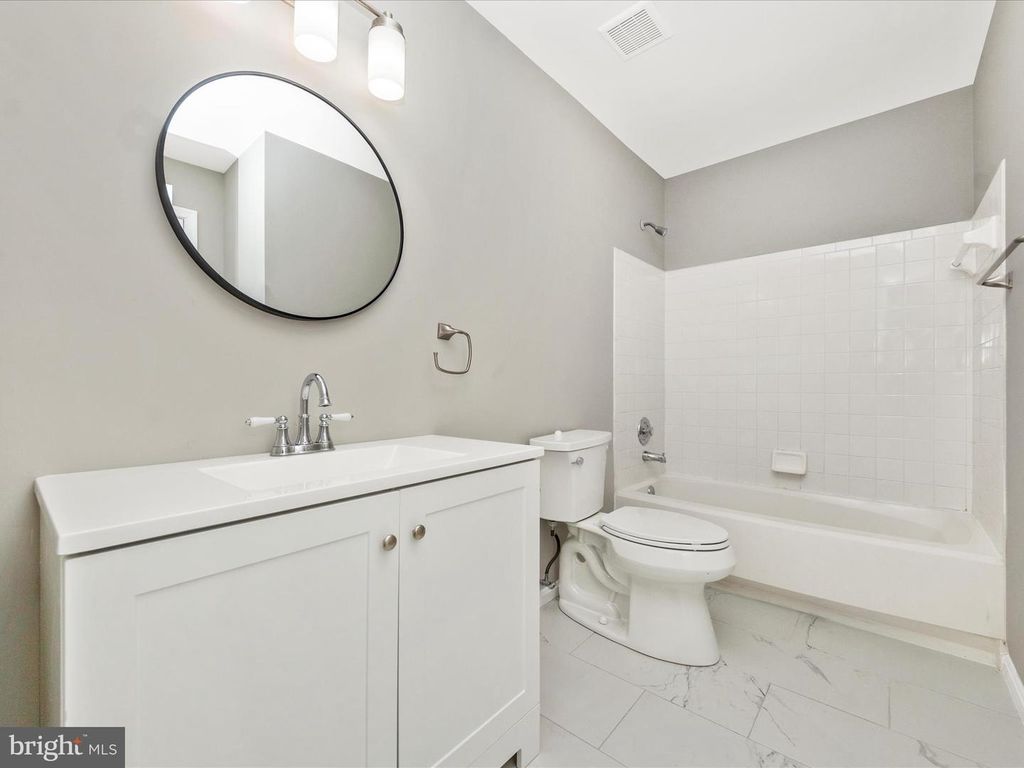 Image 8 of property listing at 2242 COMMISSARY CIR, Odenton, MD 21113