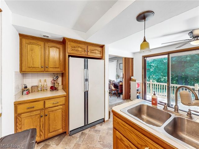 173 Brentview Drive, Grafton, OH 44044